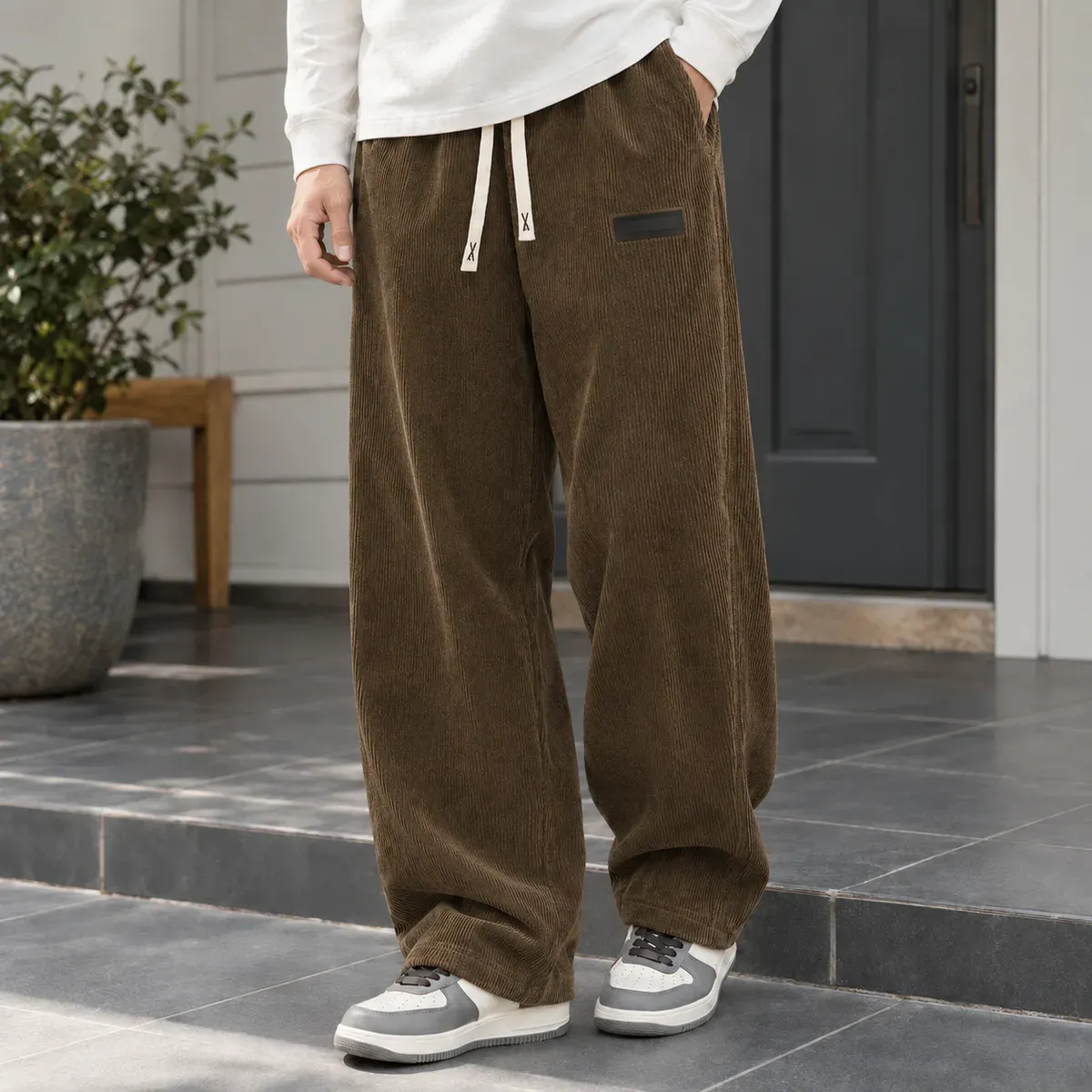 Jonah Relaxed Pants in Brown