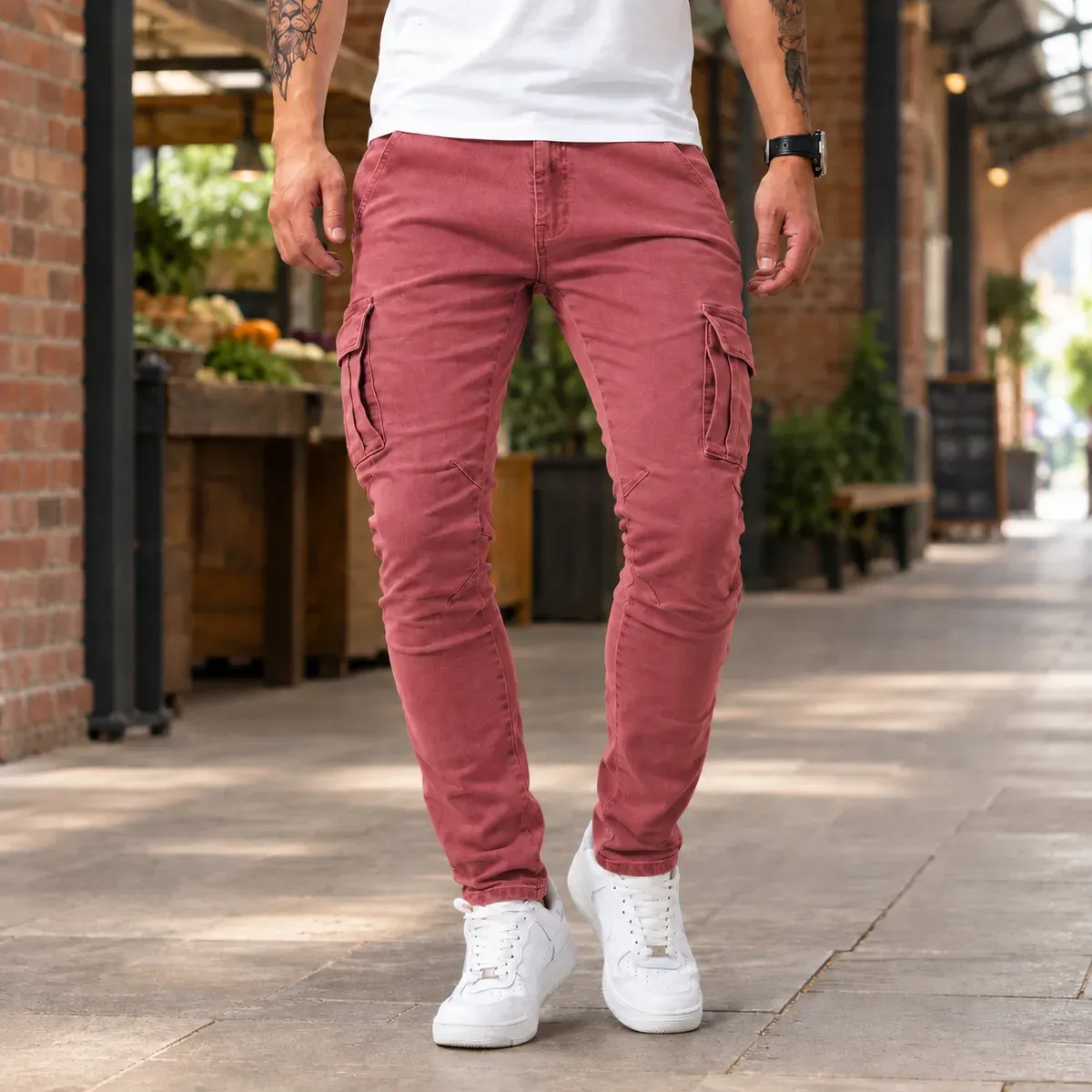 Max Tapered Cargo Pants in Red
