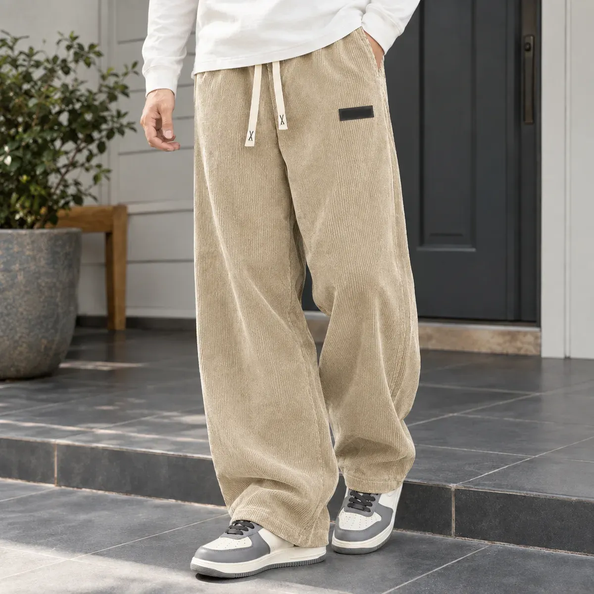 Jonah Relaxed Pants in Khaki