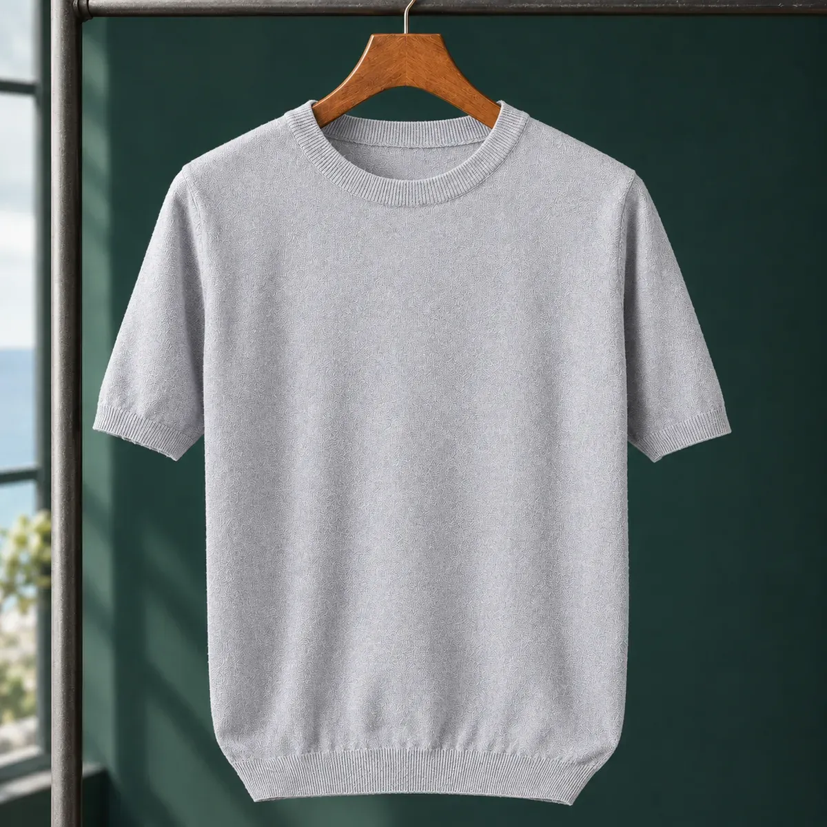 Ludovic-Reid Crew Neck Top in Light Gray
